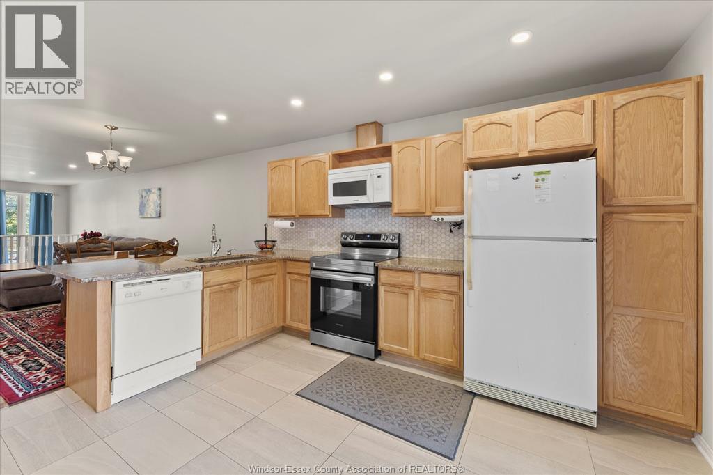 4135 St. Clair - 11