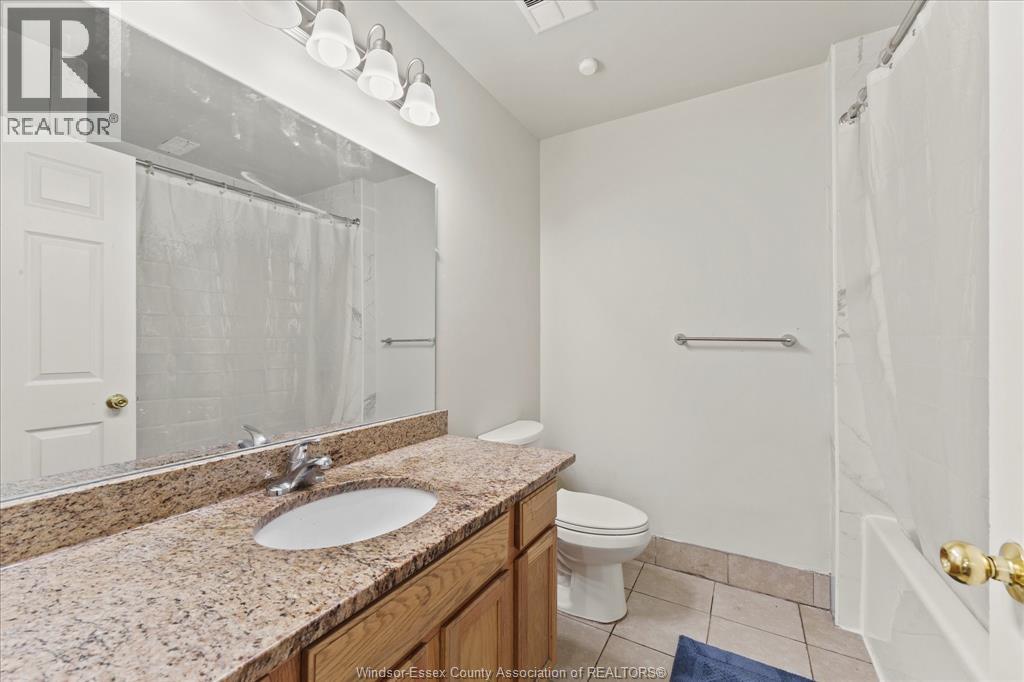 4135 St. Clair - 19