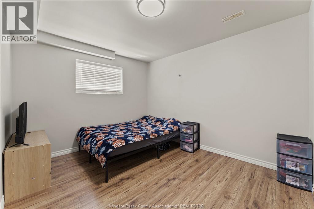 4135 St. Clair - 22