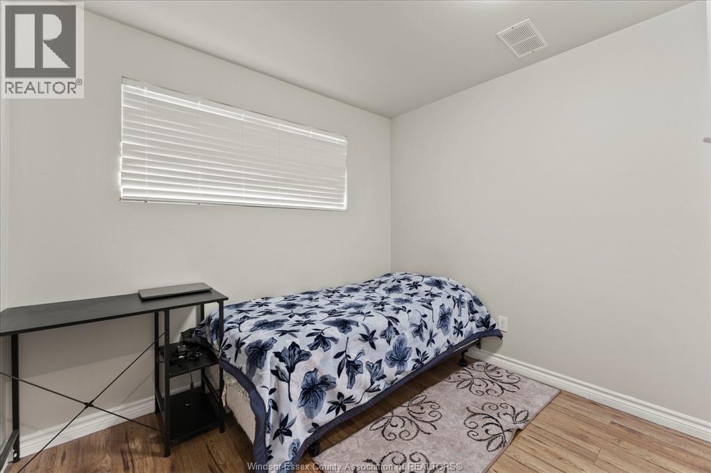 4135 St. Clair - 23
