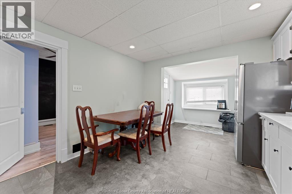 475 MCKAY AVENUE - 10