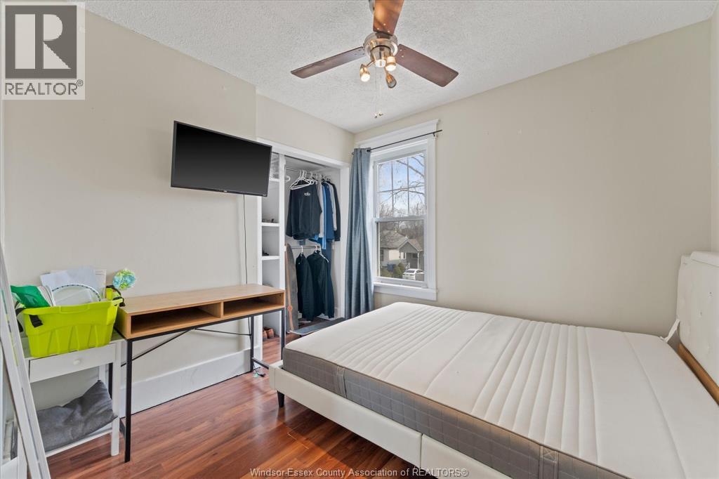 475 MCKAY AVENUE - 16