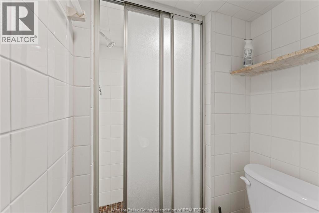 475 MCKAY AVENUE - 30