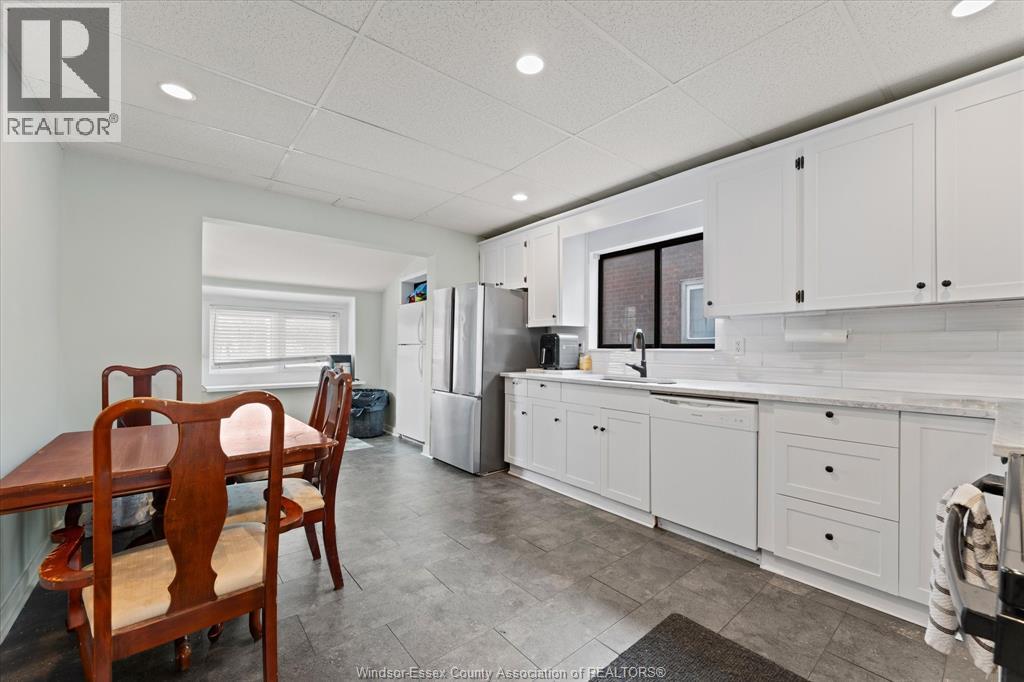 475 MCKAY AVENUE - 7