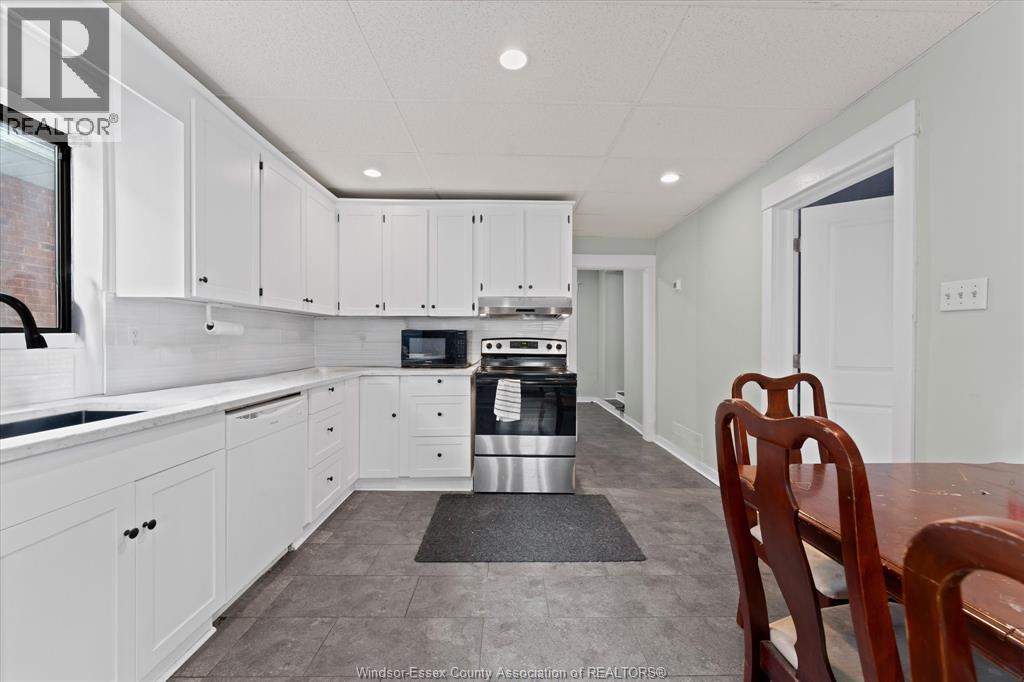 475 MCKAY AVENUE - 8