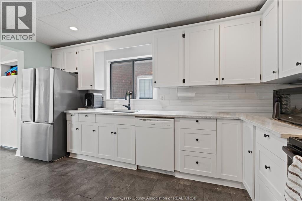 475 MCKAY AVENUE - 9