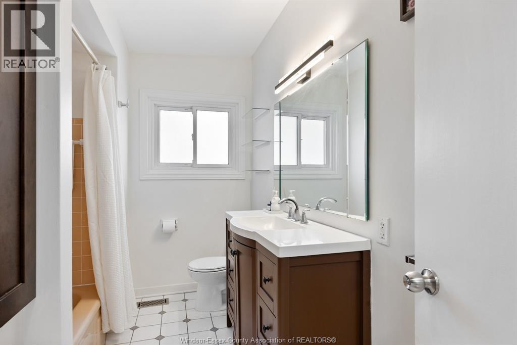 1507 ST. GABRIEL - 12
