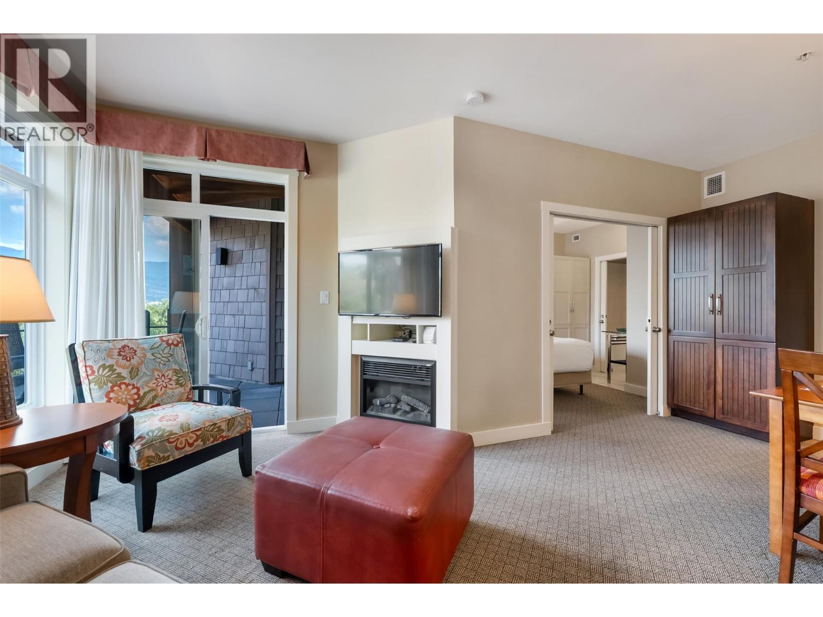13011 Lakeshore Drive S, Summerland