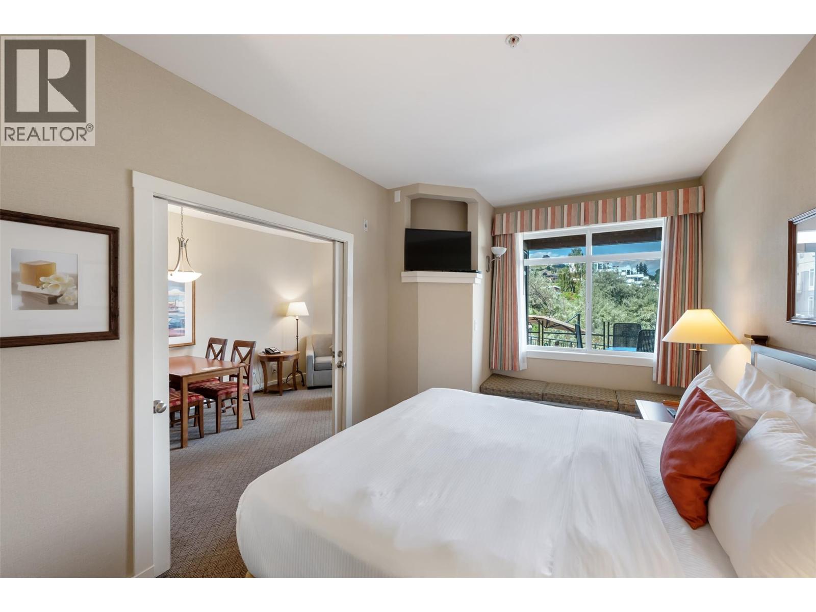 13011 Lakeshore Drive S, Summerland