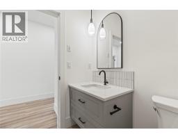 Bedroom - 7060 Manning Place, Vernon, BC V1B0B6 Photo 6