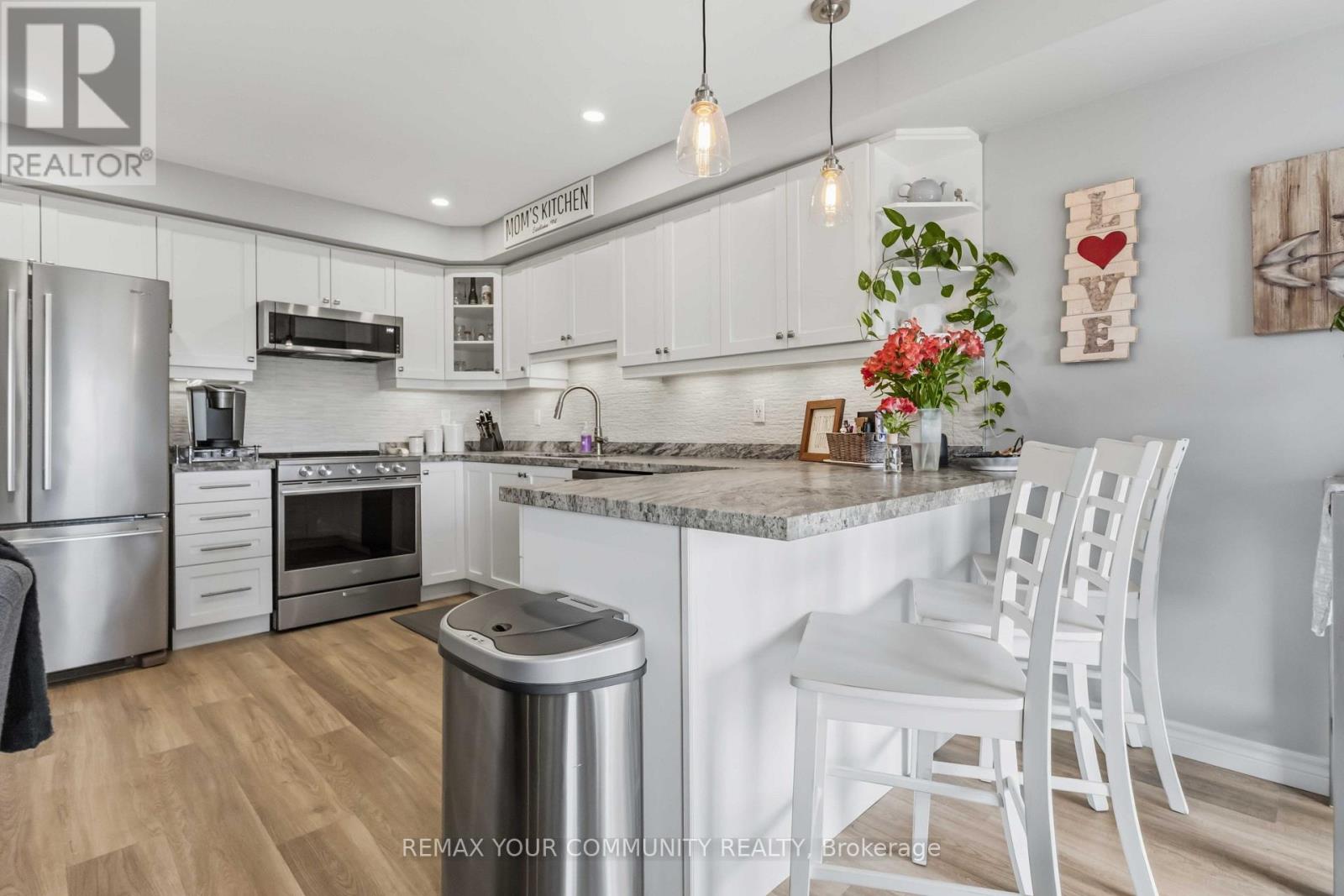 87 LANCASTER COURT - 19