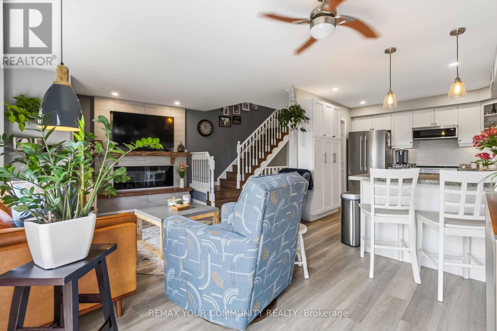 87 LANCASTER COURT - 23
