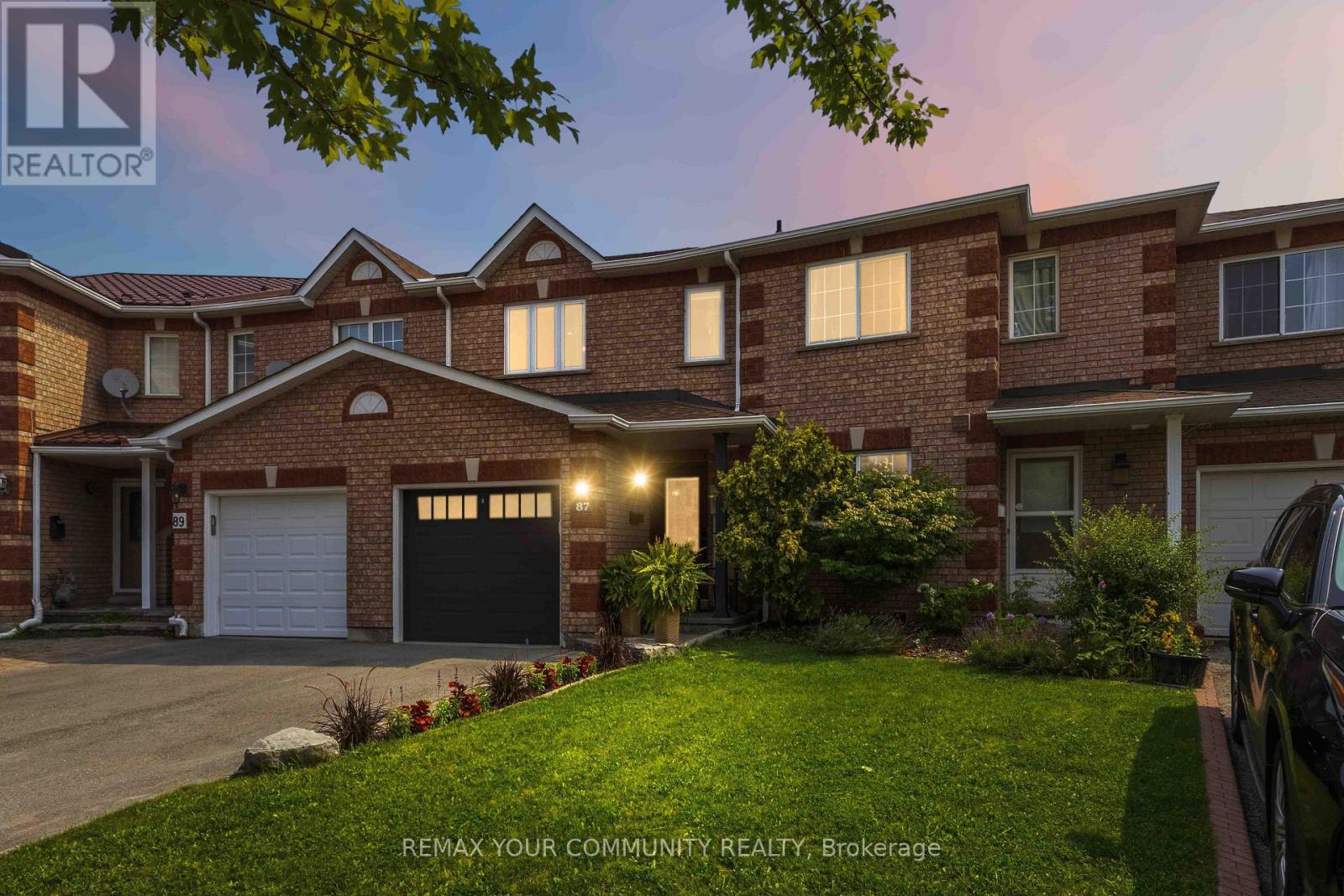 87 LANCASTER COURT - 3