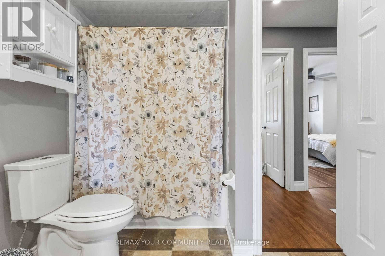 87 LANCASTER COURT - 32
