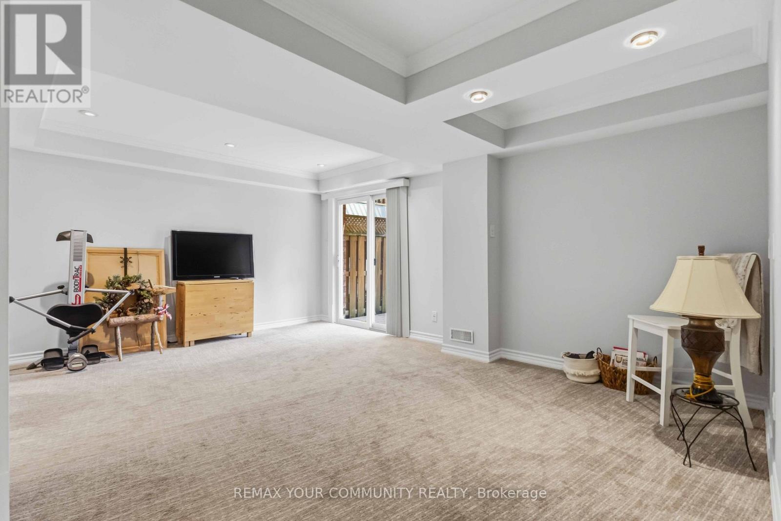 87 LANCASTER COURT - 38