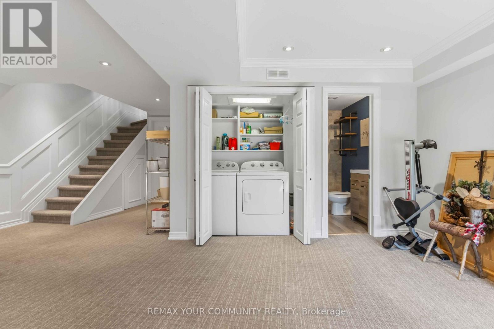 87 LANCASTER COURT - 40