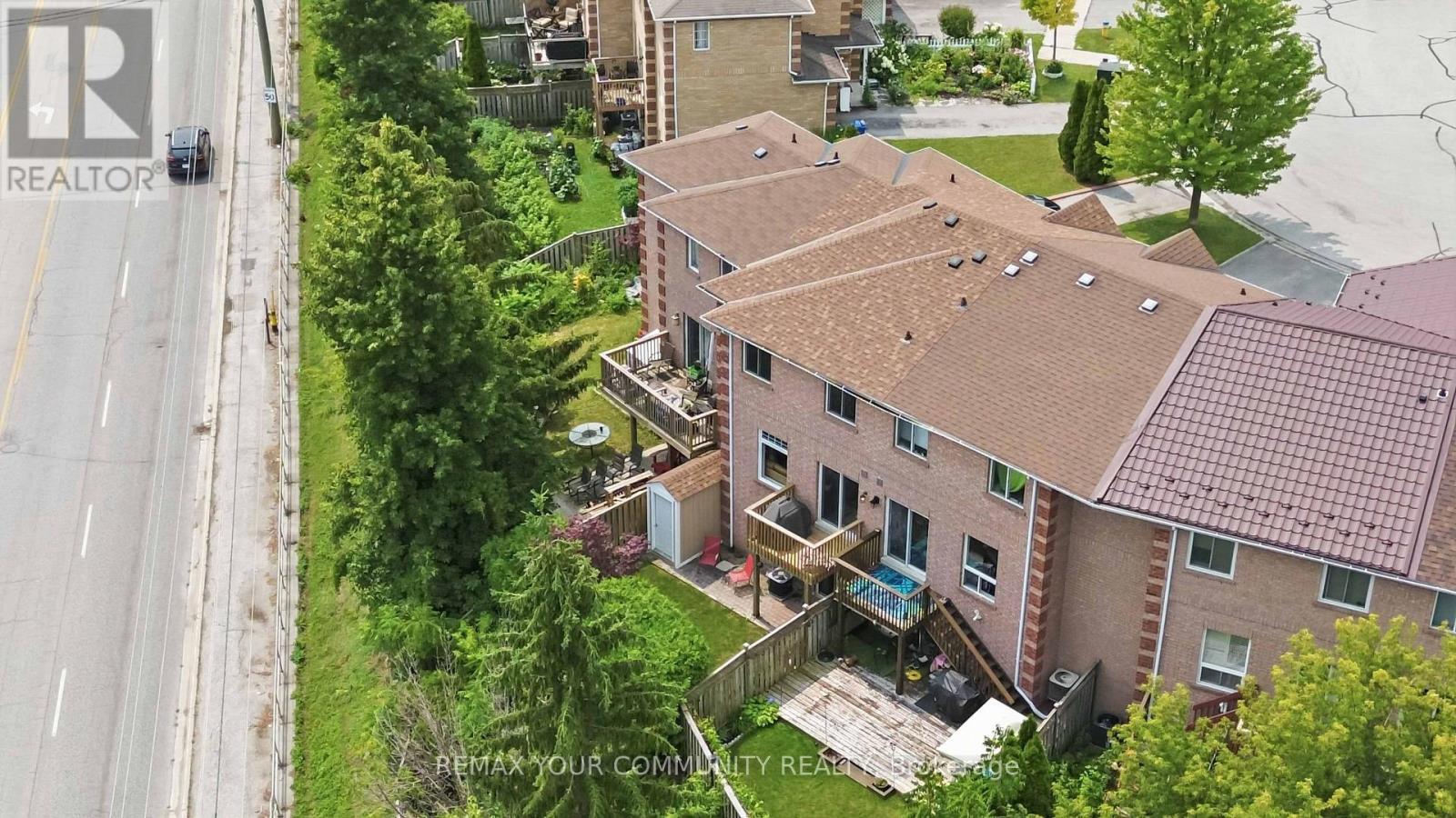 87 LANCASTER COURT - 49