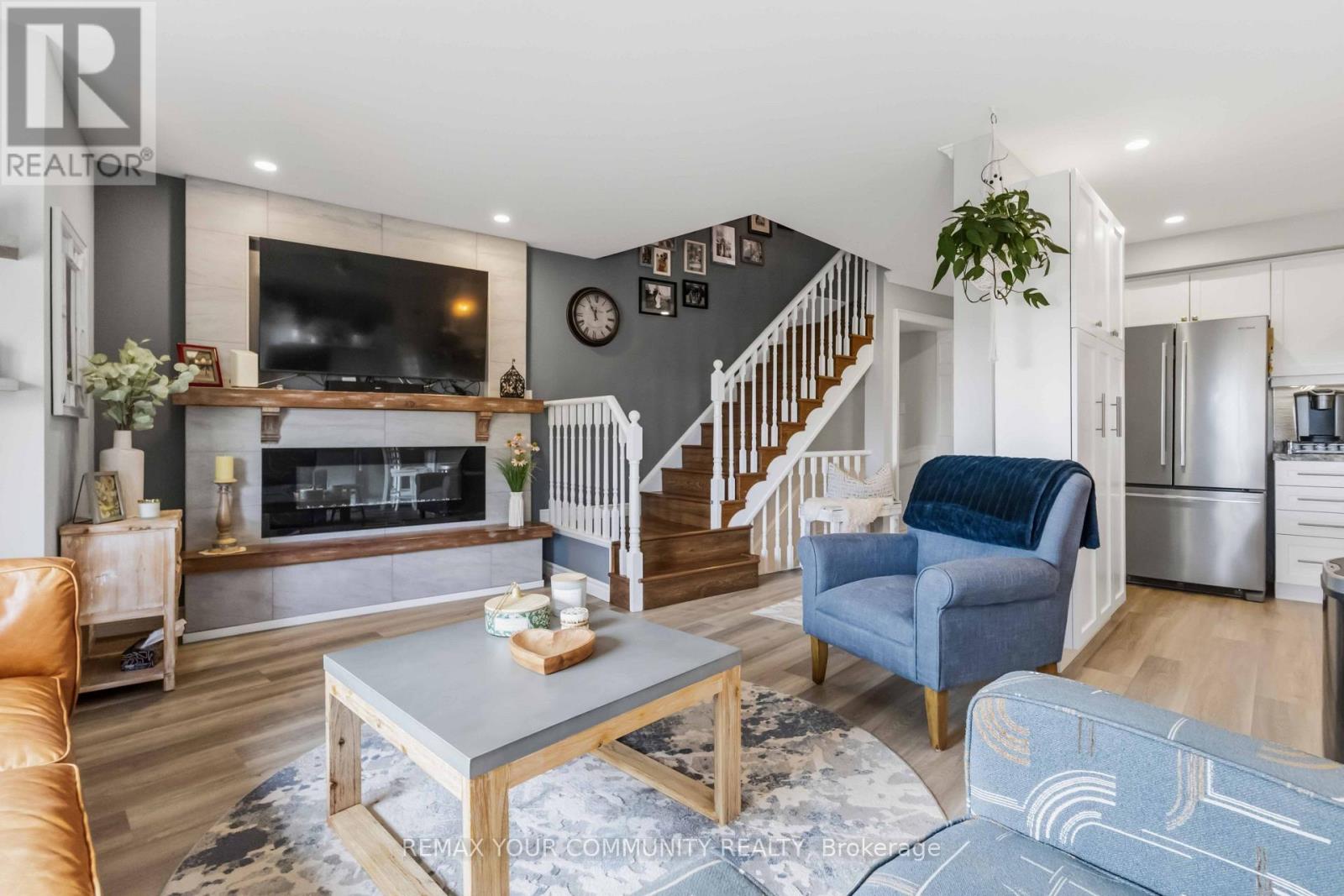 87 LANCASTER COURT - 9