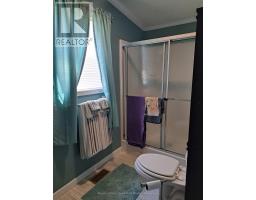 9 Bond Street, Strathroy Caradoc, ON N7G0C5 Photo 8