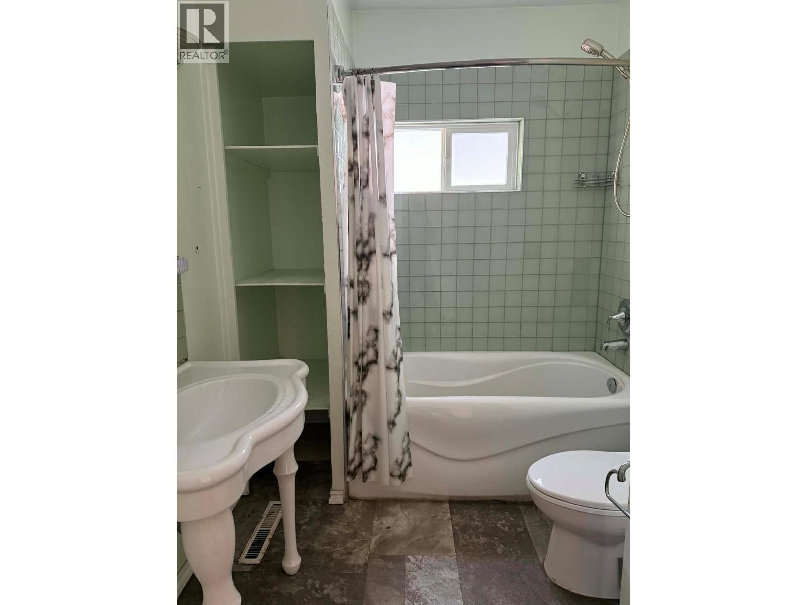 168 CRESCENT Street - 7