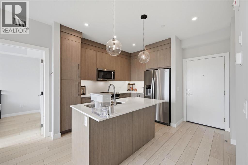 2304, 44 Skyview Parkway