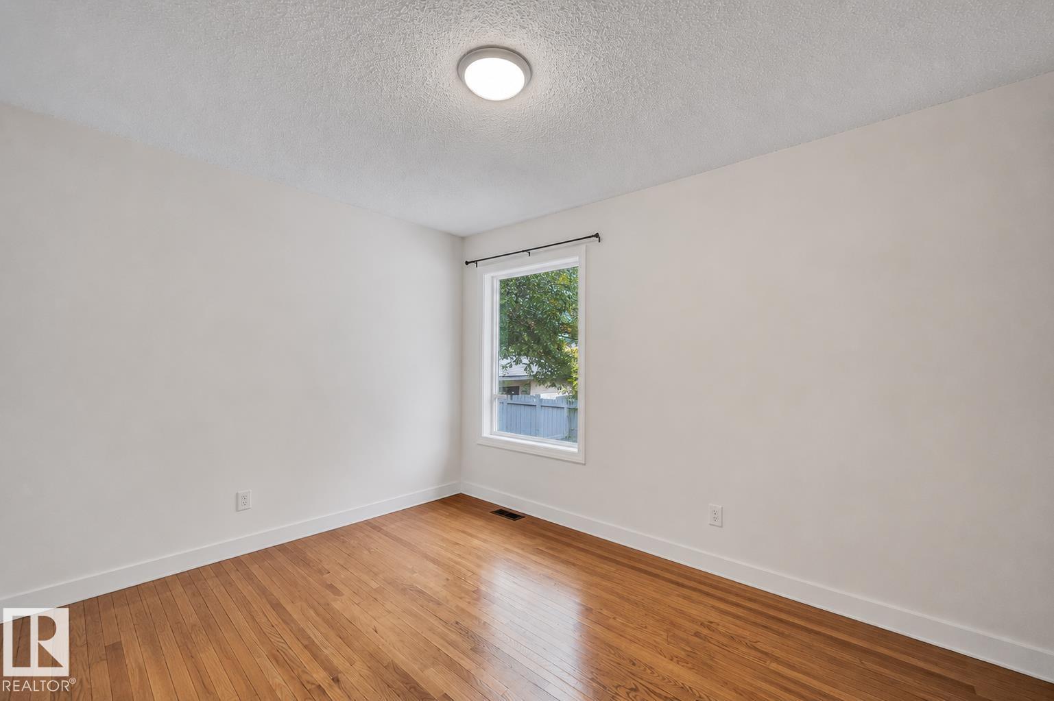 12235 104 ST NW - 6