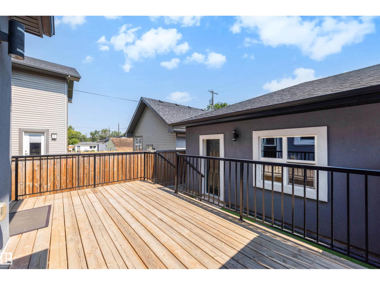 9013 90 ST NW - 27