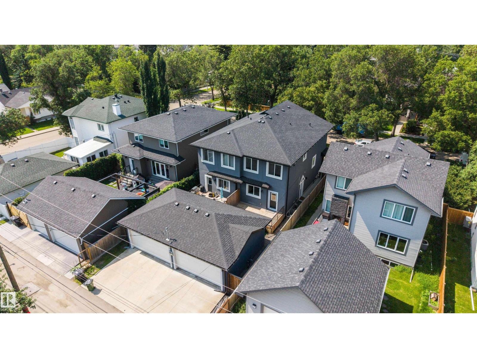 9013 90 ST NW - 30