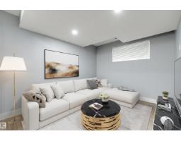 9013 90 St Nw, Edmonton, AB T6C3L8 Photo 21