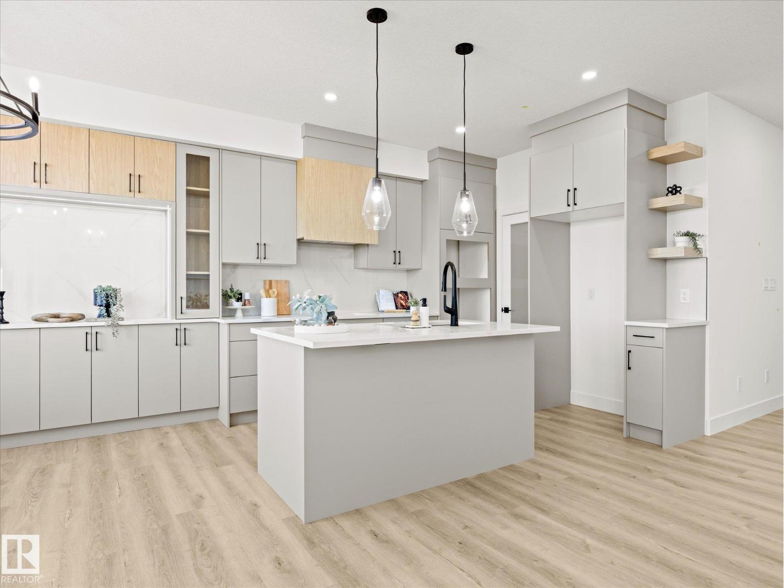 792 Bank Dr - 12