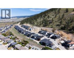 1181 Lone Pine Drive, Kelowna, BC V1P0A5 Photo 10
