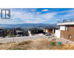 1181 Lone Pine Drive, Kelowna, BC V1P0A5 Photo 8