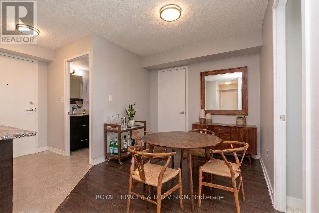 #511 816 LANSDOWNE AVENUE - 10