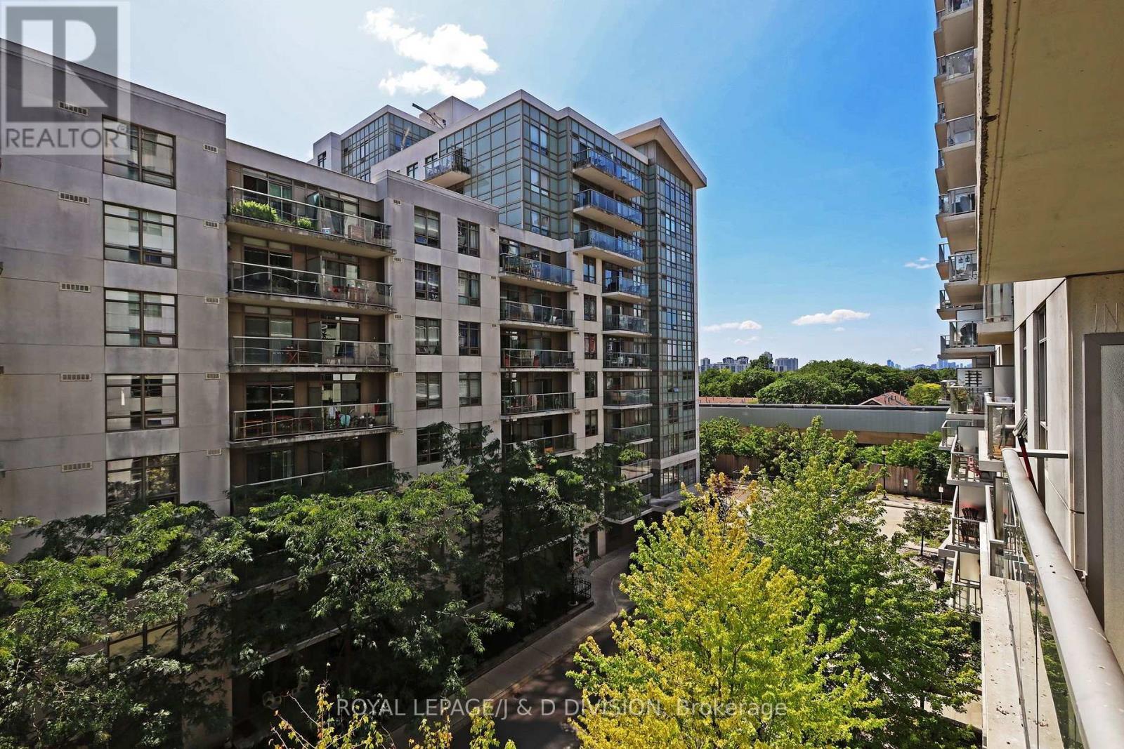 #511 816 LANSDOWNE AVENUE - 23