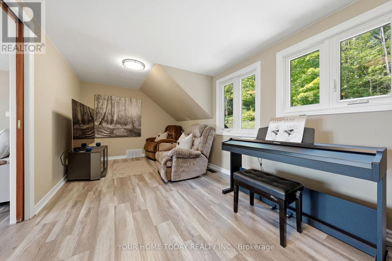 15585 CLAYHILL ROAD - 14