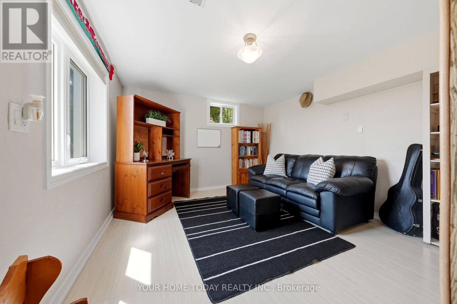 15585 CLAYHILL ROAD - 29
