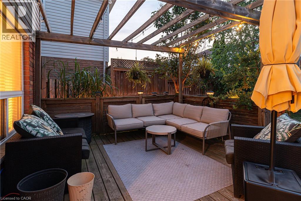 799 COMMONWEALTH Crescent - Image 29