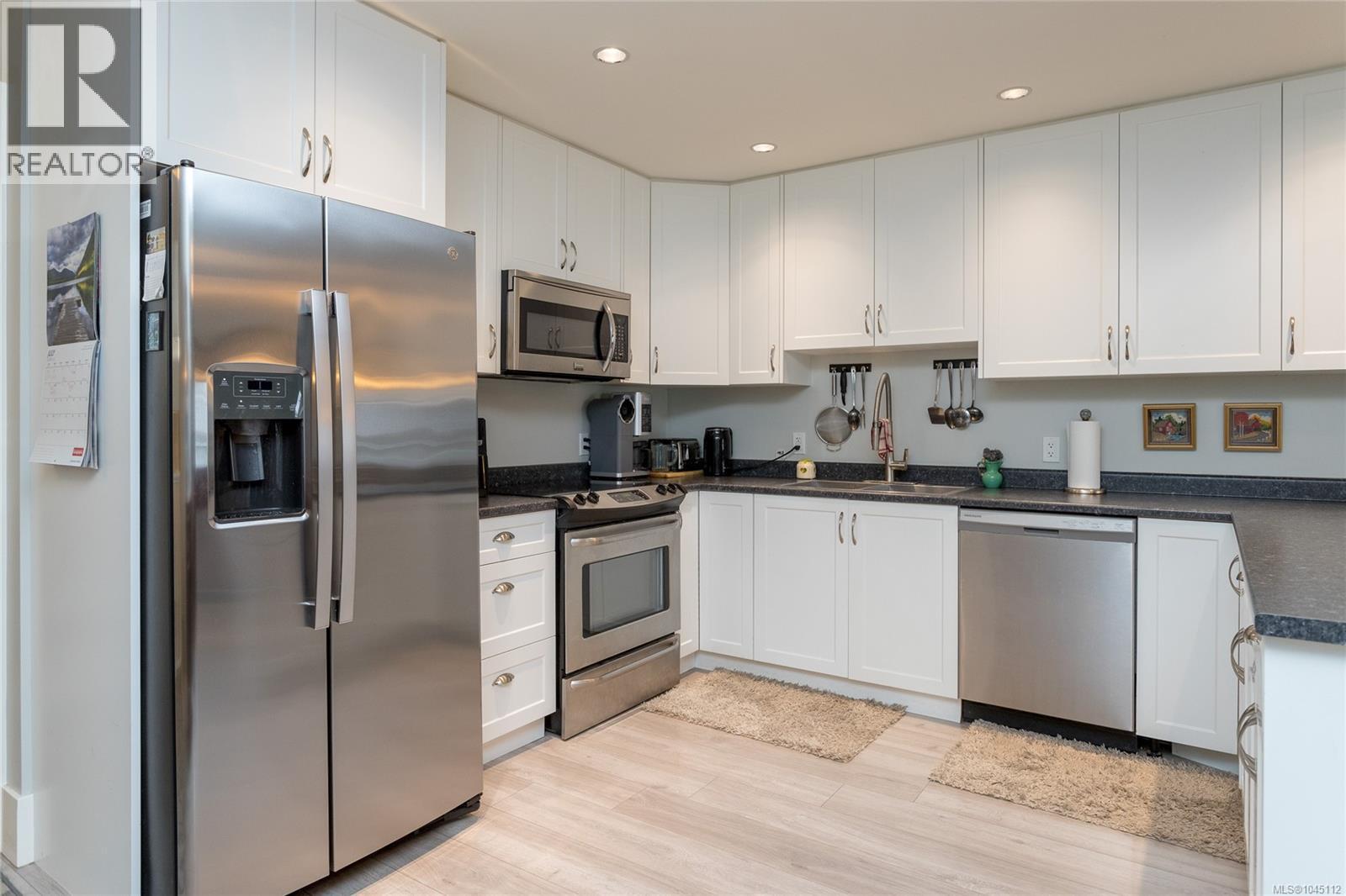 6869 Laura's Lane, Sooke