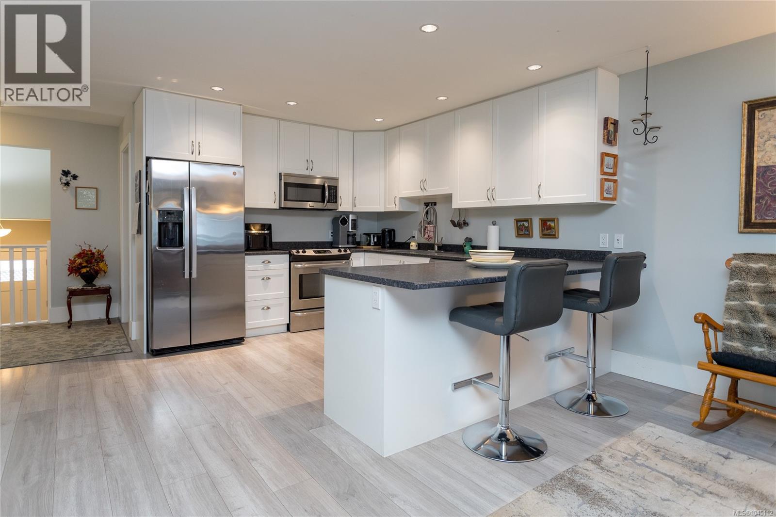 6869 Laura's Lane, Sooke