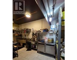 11 - 551 Richmond Street, London East, ON N6A3E9 Photo 12