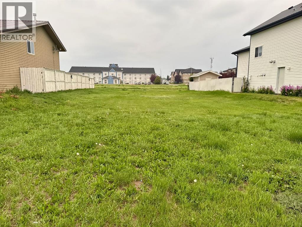 132 Upland Avenue W, Brooks — photo 3