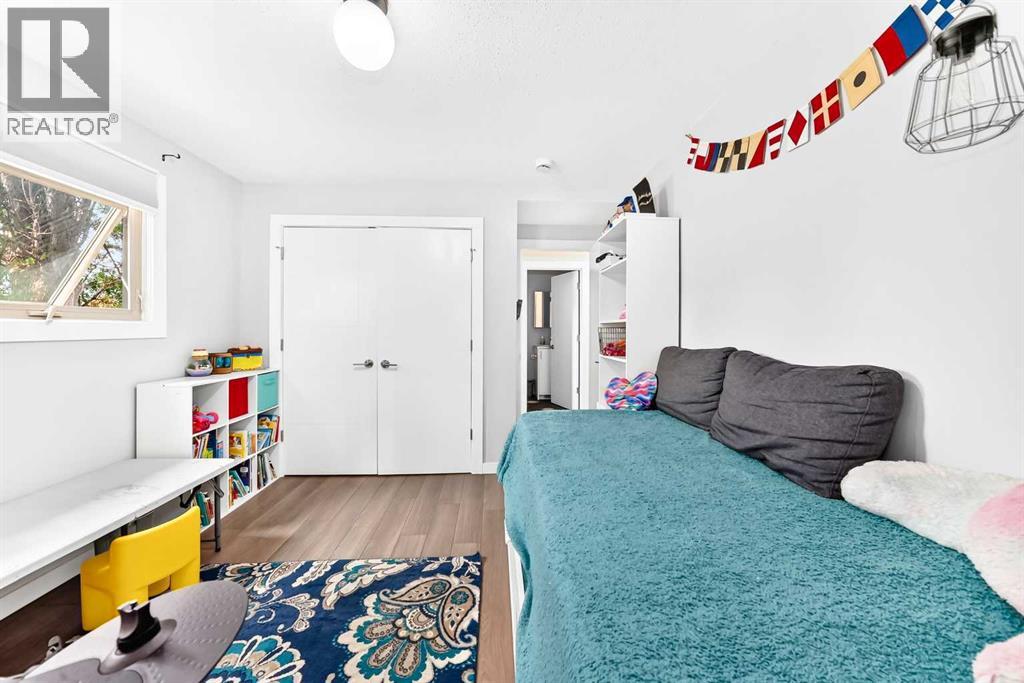 3313 42A Avenue Close - Image 25