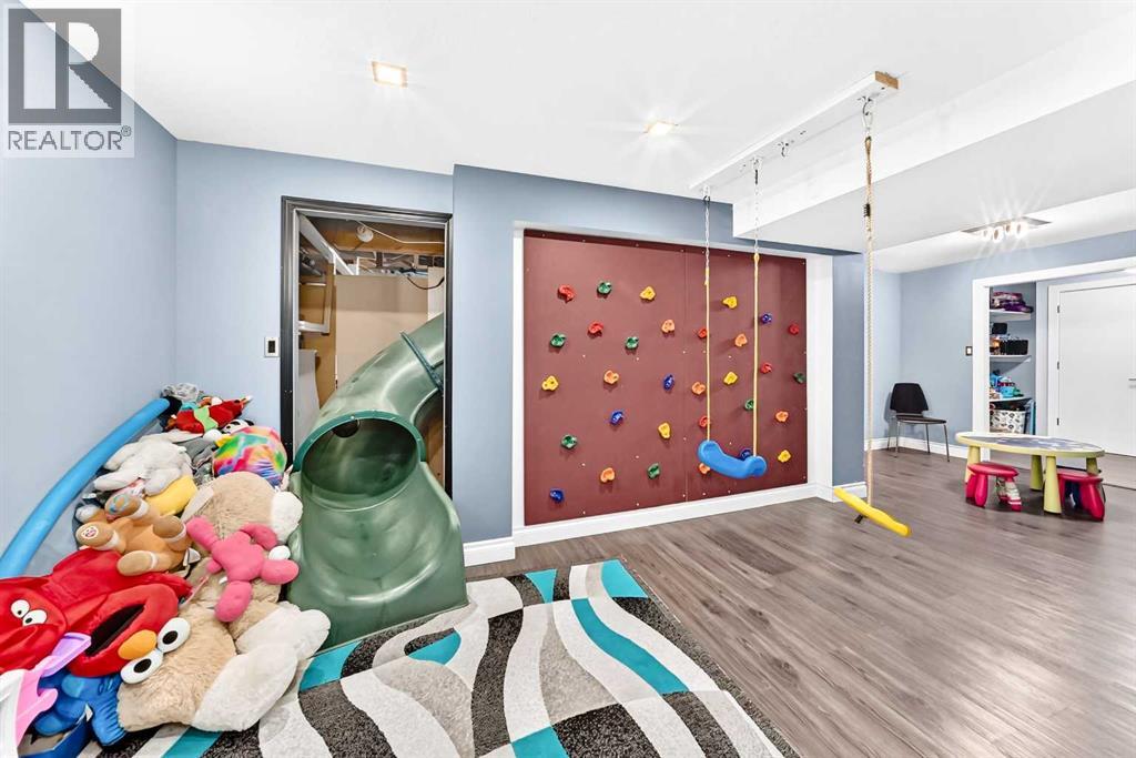 3313 42A Avenue Close - Image 30