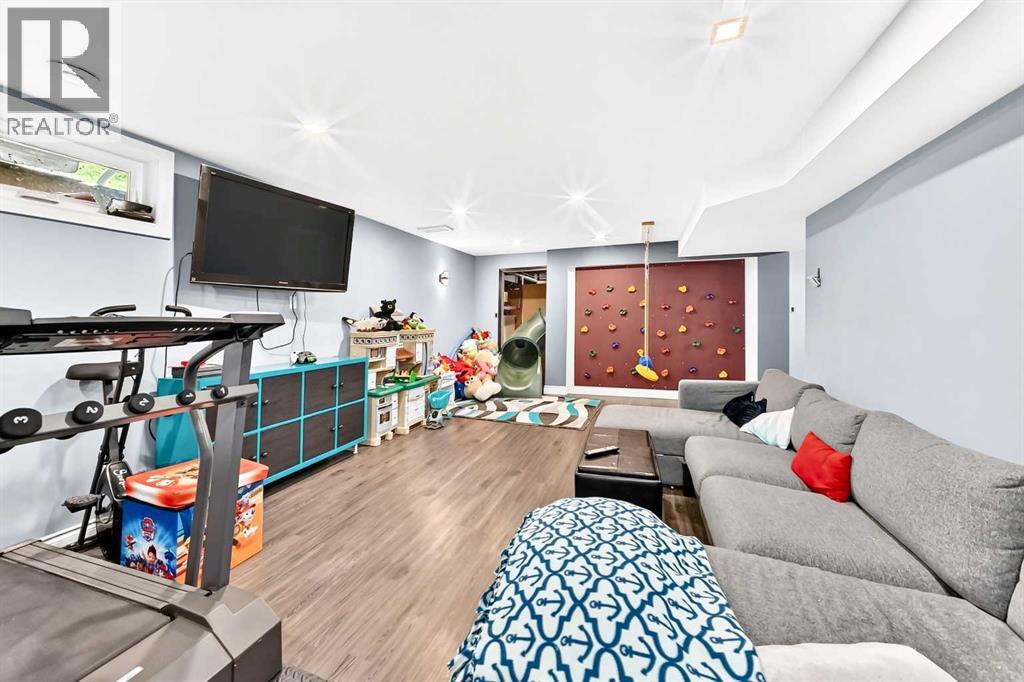 3313 42A Avenue Close - 29