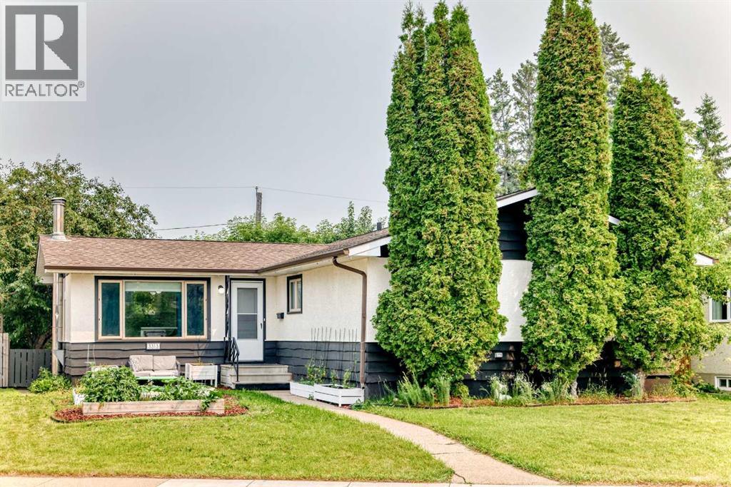 3313 42A Avenue Close - 2