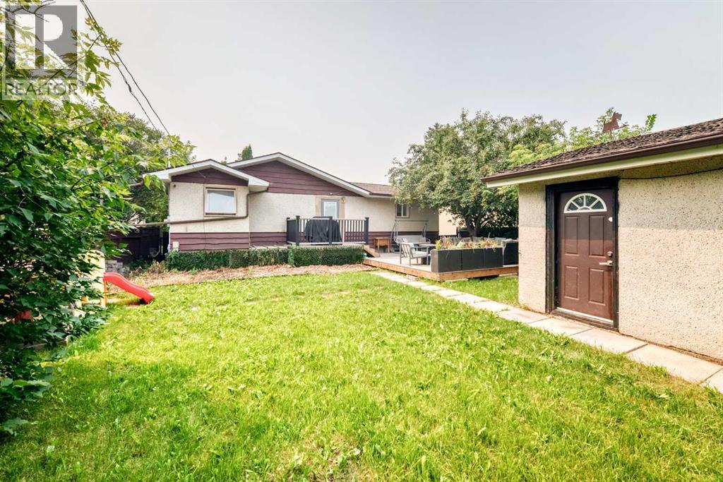 3313 42A Avenue Close - 39