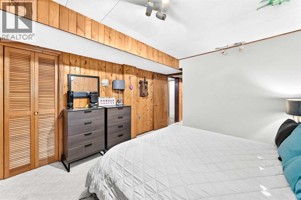 3313 42A Avenue Close - Image 33