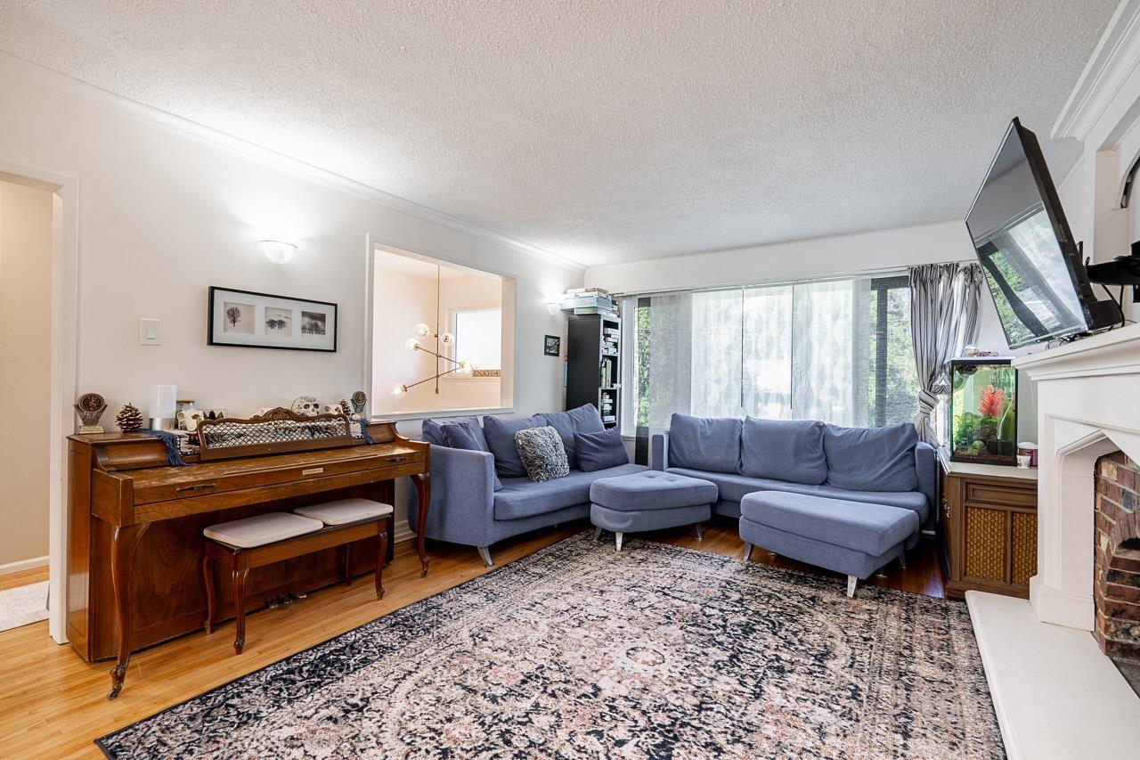 5 Bed, 2 Bath House for Sale in Surrey – 15084 RAVEN PLACE, Surrey – MLS# R3152495 - Image 6
