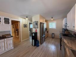 3pc Bathroom - 9810 Oak Drive, Rock Lake, MB R0K0Y0 Photo 7