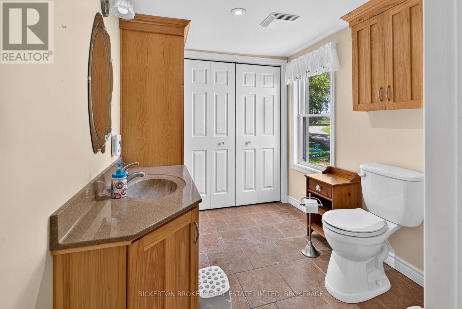 806 EDEN GROVE ROAD S - Image 11
